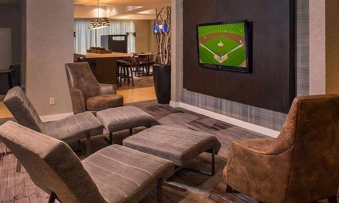 Rosslyn Apartment | Convenient Stay Near Ronald Reagan Airport with Top Amenities
