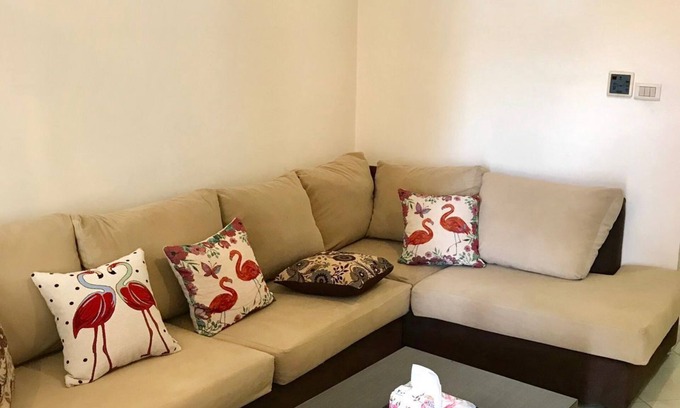Al Swaifyeh Apartment | Convenient Studio Near Downtown with Breakfast and Kid-Friendly Amenities