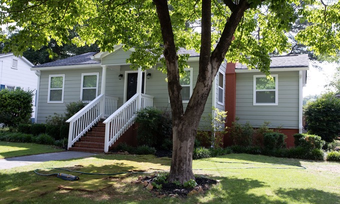 Cartersville House | Unmatched Convenience with Spa & Family-Friendly Amenities