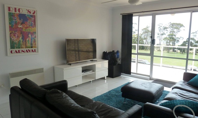 Bridport Apartment | Prime Location on Bridport's Main St with Family Amenities