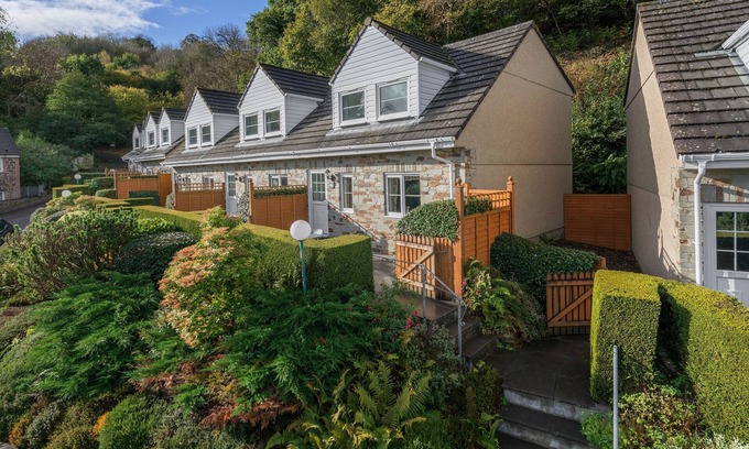 Saltash Cottage | Ideal Retreat to Discover Cornwall and Devon's Wonders