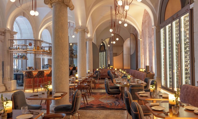 Baixa Hotel | Elegant Stay at Convent Square Lisbon, Rated 9.8/10