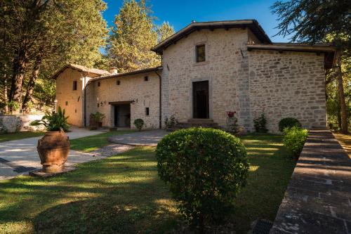 Sellano Hotel | Pet-Friendly Retreat at Convento di Acqua Premula