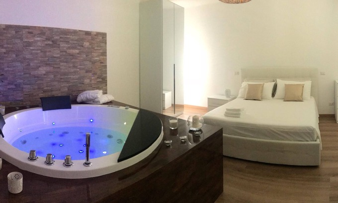 Conversano House | Relax at Conversano Suite B&B with Jacuzzi & Ocean View