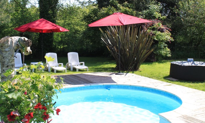 Bourbriac Cottage | Beautiful Breton Stone Barn with Private Heated Pool