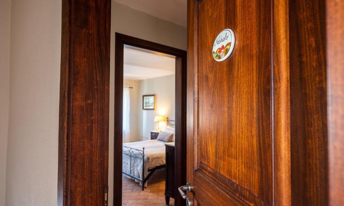 Castiglione Falletto Hotel | Pet-Friendly Comfort at CONVINO - Rated 8/10 by Guests