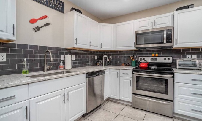 Conway House | Pet-Friendly Conway Retreat with Hot Tub & Fire Pit