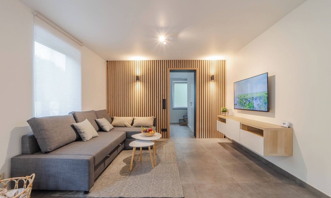 Coo House | Discover Coo'sy: A Family-Friendly Getaway with Garden & BBQ