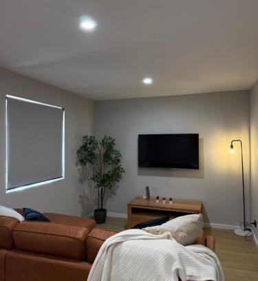 Coober Pedy Bed & Breakfast | Pet-Friendly City Centre Apartments for Family Getaways