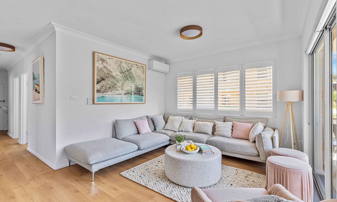 Coogee Apartment | Coogee by the Coast: Oceanfront Stay with Top-Rated Amenities