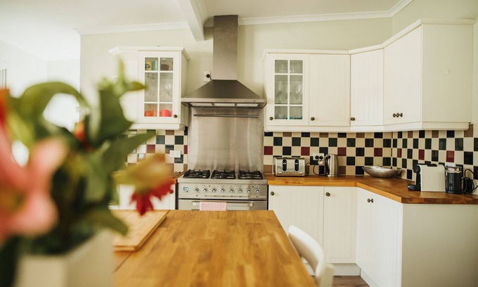 Clare House | Charming Cooke Cottage on the Scenic Riesling Trail