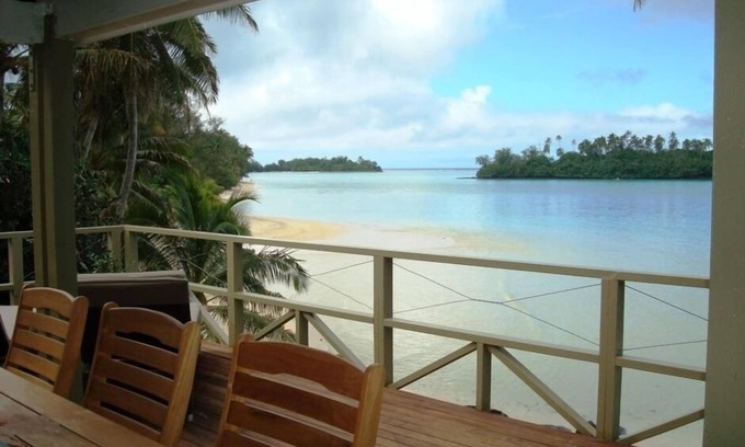 Tapere of Titikaveka House | Exceptional Cooks Beach House - Ocean View & Family Friendly