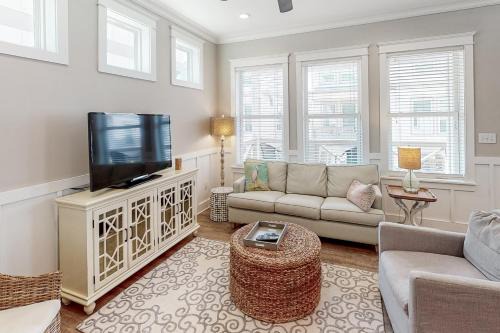 Gulf Shores House | Blue Crab & Cool Breeze: Oceanfront Paradise with Pool