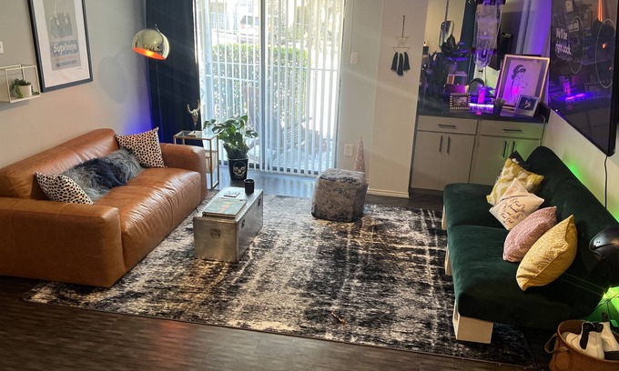 Parker Lane Apartment | Cool E. Side spot for Festival stay. 2mi from Downtown. 4mi to ACL.