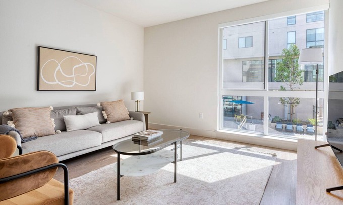 Mountain View Apartment | Inviting Mountain View 1BR with Pool, Gym & Spa Access