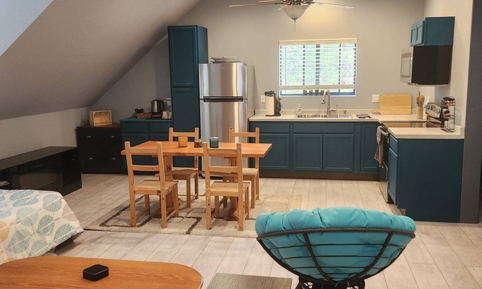 Heber Apartment | Relaxing Cool Pines Bunkhouse with Open Concept Layout