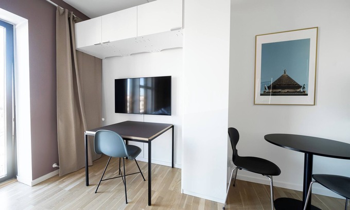 Sydhavnen Apartment | Convenient Studio Retreat in South Harbour with Family Amenities