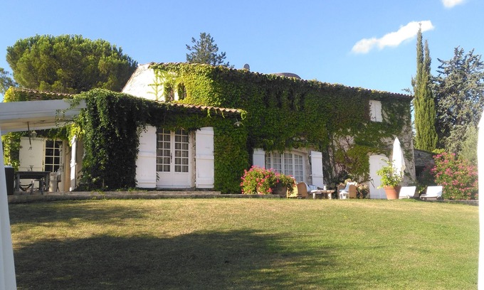 Saint-Jeannet Villa | Elegant Villa with Ocean View and Private Pool near Vence
