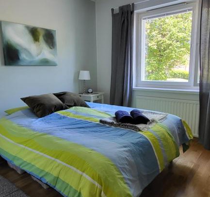 Hameenlinna Apartment | Tranquil Oceanfront Apartment in Hämeenlinna - Rated 9.7