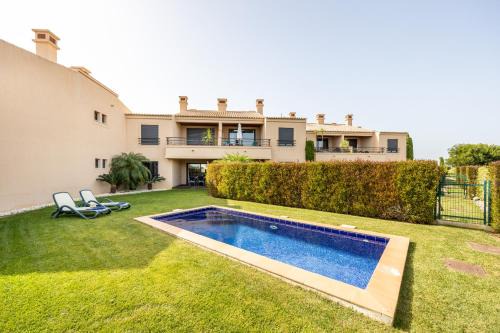 Praia da Luz Apartment | Elegant 2-Bed Flat in Luz with Private Pool & Spa Facilities