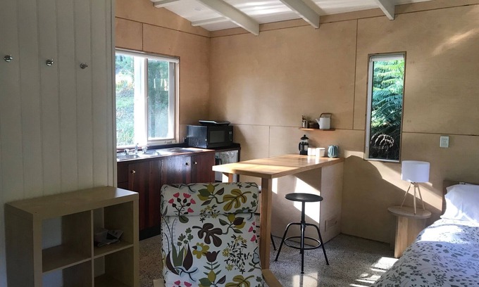 Badger Creek Apartment | Relaxing Coomalie Studio - Your Private Bushland Retreat