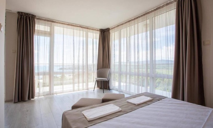 Kiten Hotel | Budget-Friendly COOP Kiten with Pool and Restaurant Access