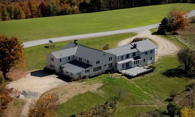 West Dover House | Cooper Hill Inn