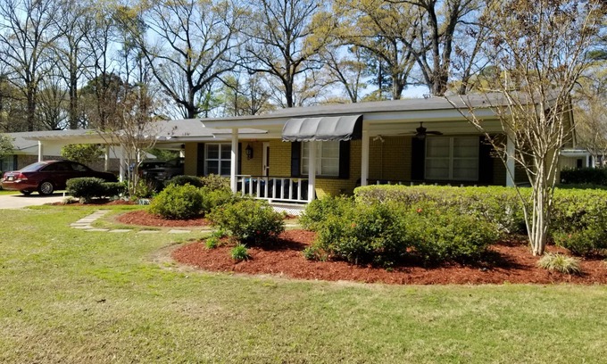 Bastrop House | Discover Cooper Lake Oasis - Family-Friendly Getaway!