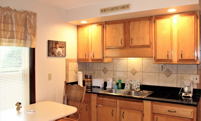 Oneonta Apartment | Cooperstown Baseball Rentals - Family-Friendly Dugout Stay