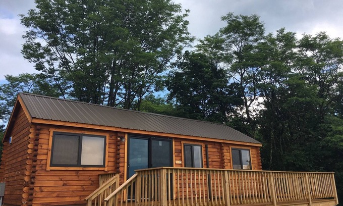 Milford Cabin | Guest Rated 10/10: Cooperstown Double Play Hilltop Cabin