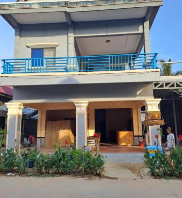Koh Rong Sanloem House | Pet-Friendly Coplestone Family Guest House with Ocean View