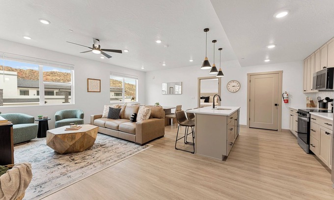 St. George Condo | Copper House: Resort Pools, Lazy River, Pickleball