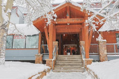 Copper Mountain Village Apartment | Cozy Copper Junction Studio Loft with Dining & Pet Options