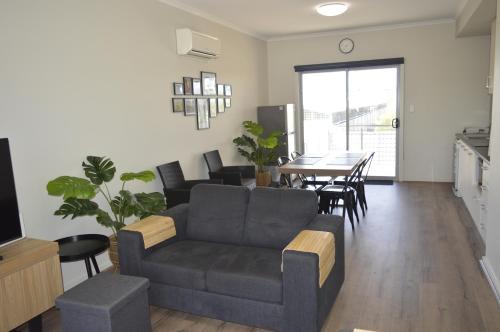 Roxby Downs Apartment | Top-Rated Modern Apartment in Roxby Downs