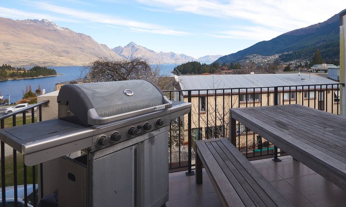 Queenstown Cottage | COPPER RIDGE VIEWS - QUEENSTOWN APARTMENT (UNIT B) in Queenstown