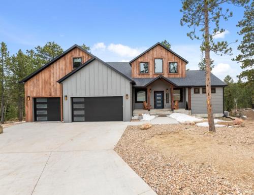 Lead House | Experience Copper Skies Lodge with Pool & Hot Tub
