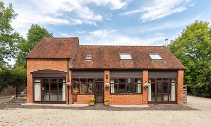 Maidwell House | Family-Friendly Getaway at Copperpot Barn Awaiting You