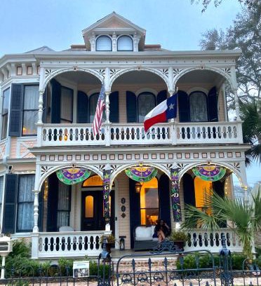 San Jacinto Bed & Breakfast | Experience Coppersmith Inn Bed And Breakfast with Oceanfront Bliss