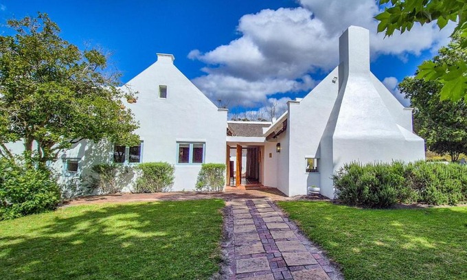 Stanford House | Explore Coppull Private Nature Reserve: Family-Friendly Retreat