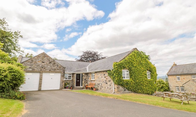 Old Bewick Cottage | Cozy Coquet View Cottage with Open Fire & Pet-Friendly Amenities
