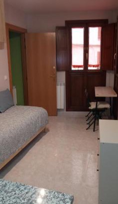 Ezcaray Apartment | Charming Coqueto Estudio: Pet-Friendly Getaway for Families