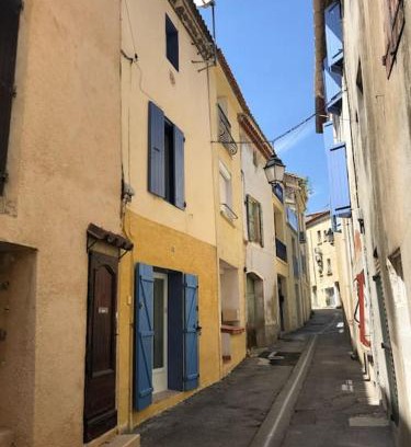 La Palme House | Charming Village Home in a Quaint Location, Family Friendly