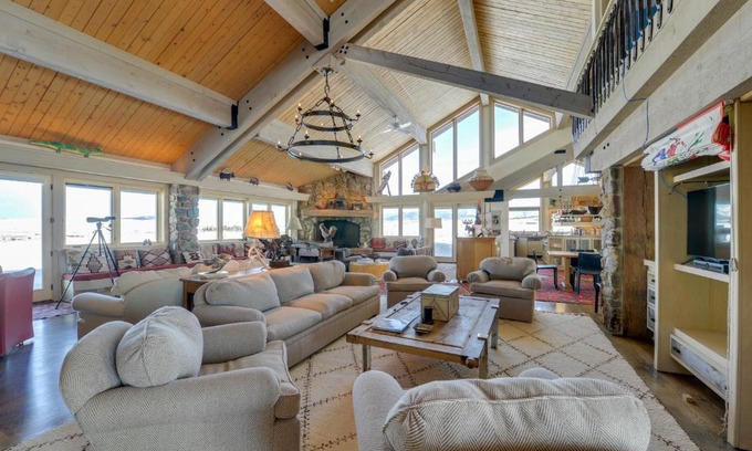 Cora House | Cozy Cora Home with Mountain Views and On-Site Fishing