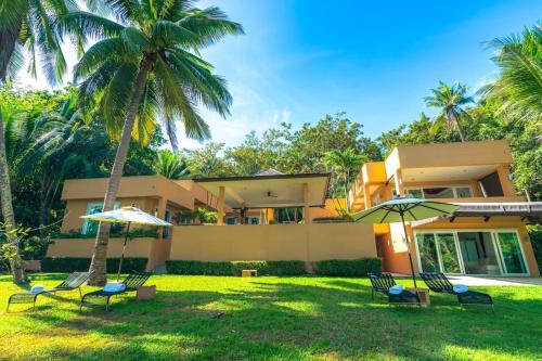 Ko Chang Villa | Beachfront Bliss at Coral Cove Villa - Koh Chang Retreat
