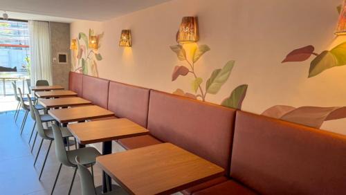 Menino Deus Hotel | Convenient Coral Express Near Top Medical Institutions