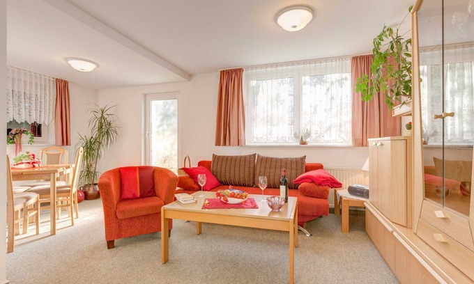 Nienhagen Apartment | Relaxing Oceanfront Getaway at FeWo Juerß-Strandstraße