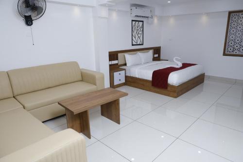 Kattappana House | Family-Friendly Coral Inn Residency with Top Guest Ratings