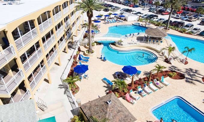 St. Pete Beach Apartment | Ocean View Coral Reef Beach Resort with Pool & Hot Tub