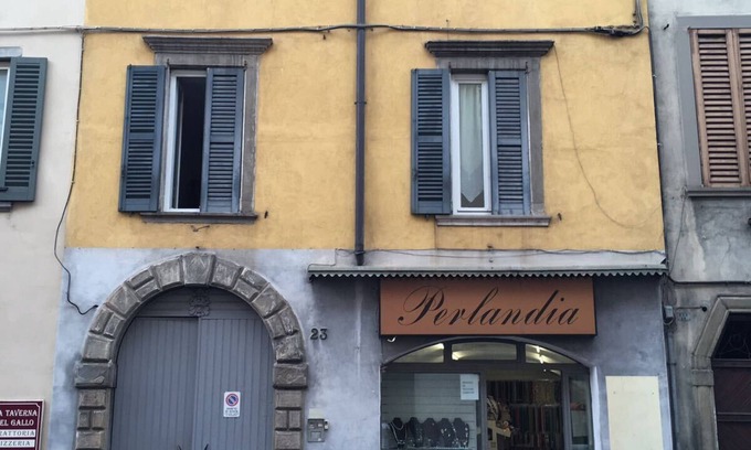 Borgo San Leonardo Apartment | Discover Coral Residence in Historic Bergamo with Spa & Breakfast