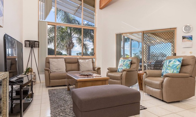 Forster Apartment | Coral Sands 3: Oceanfront Bliss at Pebbly Beach